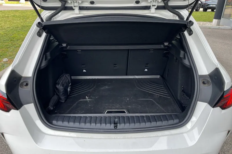 Image secondaire du véhicule 9