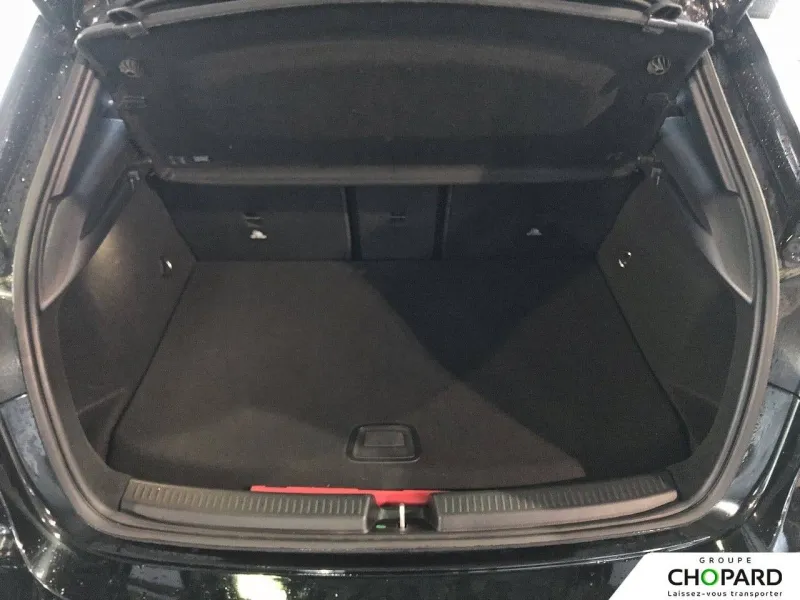 Image secondaire du véhicule 9