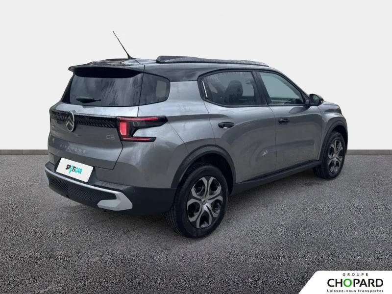 Image secondaire du véhicule 9