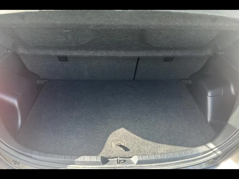 Image secondaire du véhicule 10