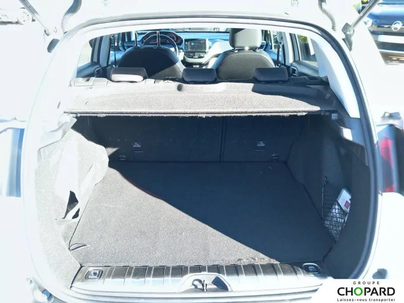 Image secondaire du véhicule 9