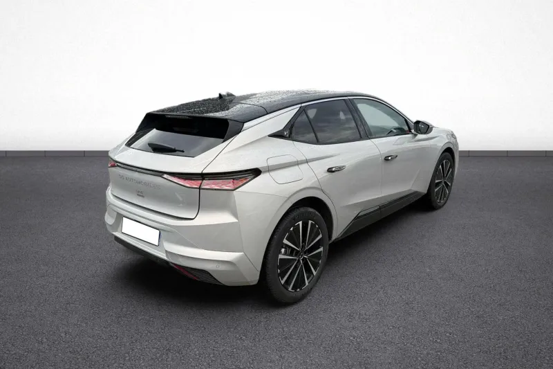 Image secondaire du véhicule 7