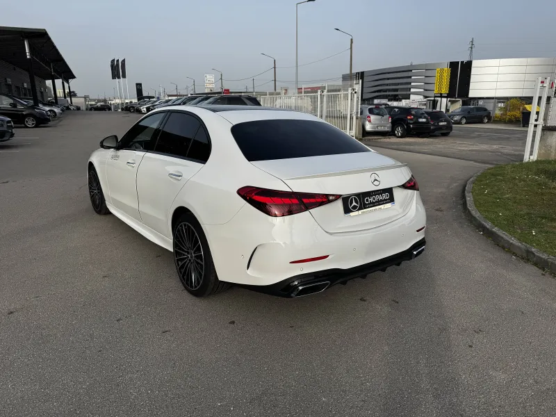 Image secondaire du véhicule 6