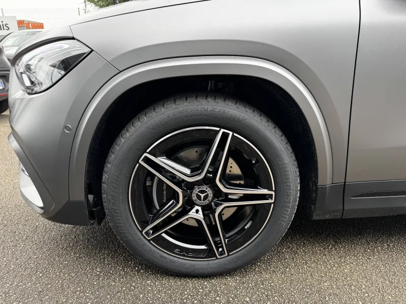 Image secondaire du véhicule 10