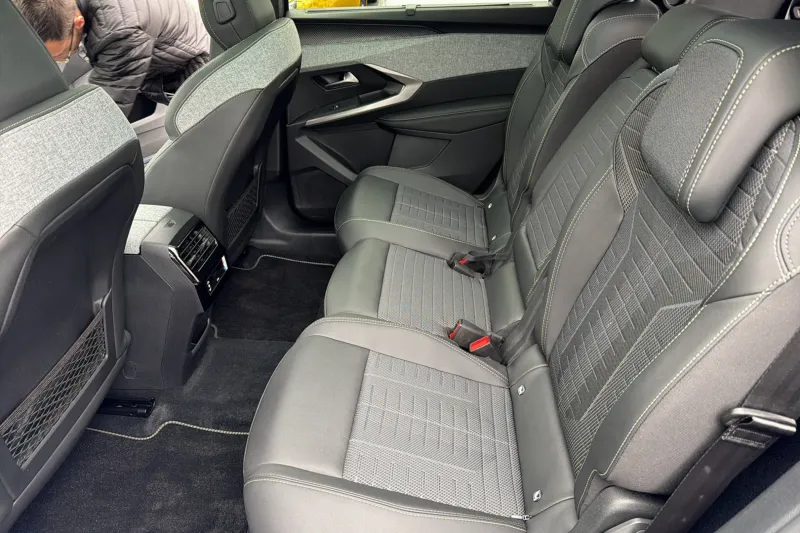 Image secondaire du véhicule 12