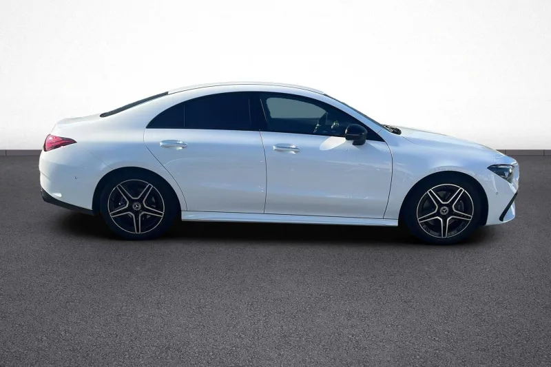 Image secondaire du véhicule 8