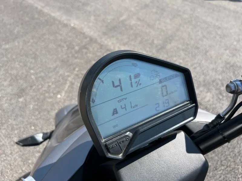 Image secondaire du véhicule 4