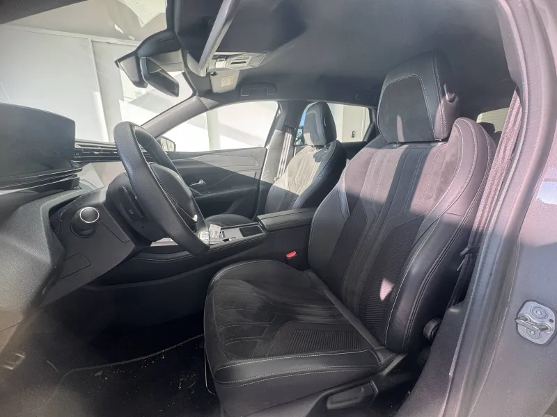 Image secondaire du véhicule 4