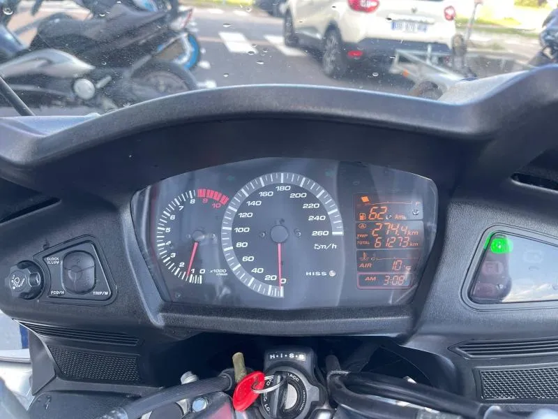 Image secondaire du véhicule 4