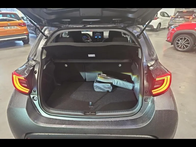 Image secondaire du véhicule 10