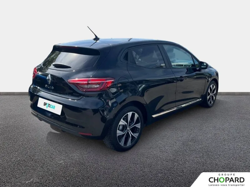 Image secondaire du véhicule 9