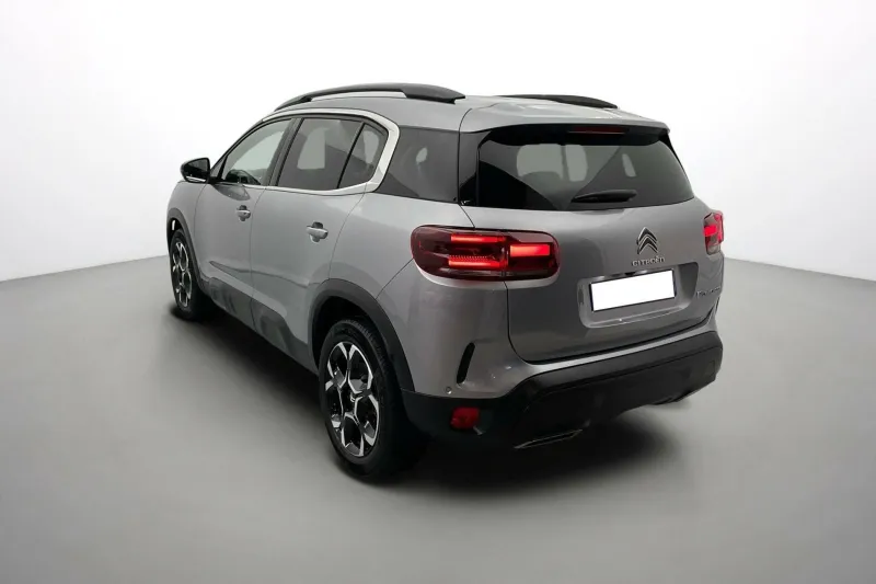 Image secondaire du véhicule 10