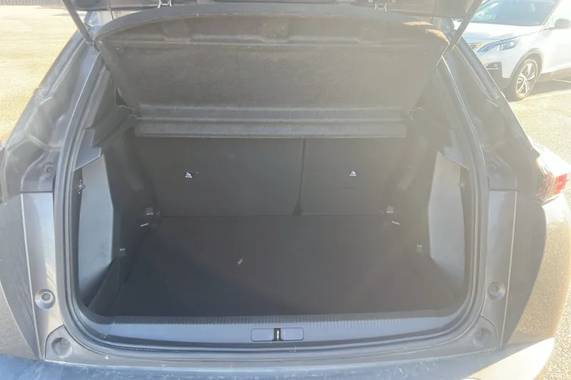 Image secondaire du véhicule 10