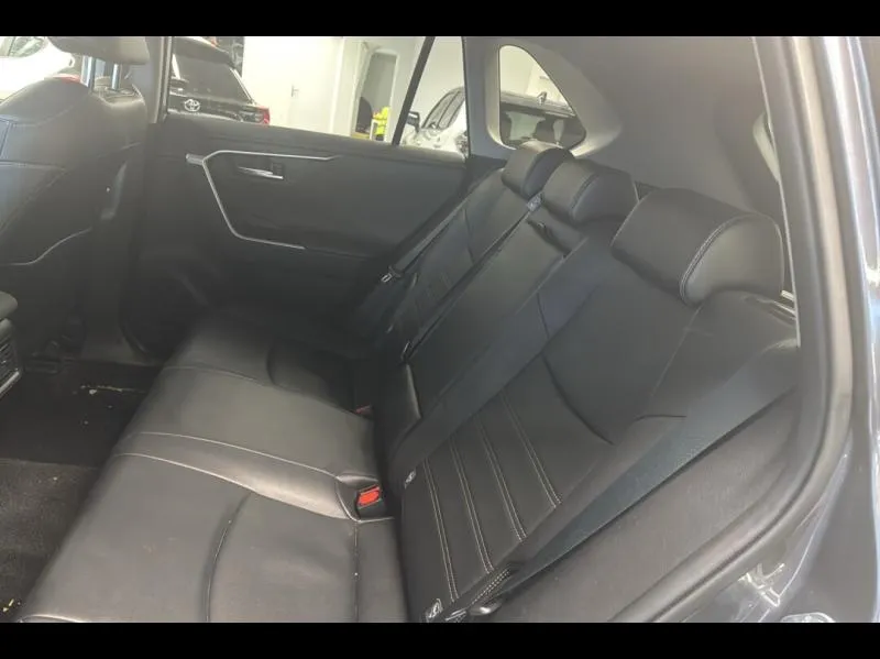 Image secondaire du véhicule 12