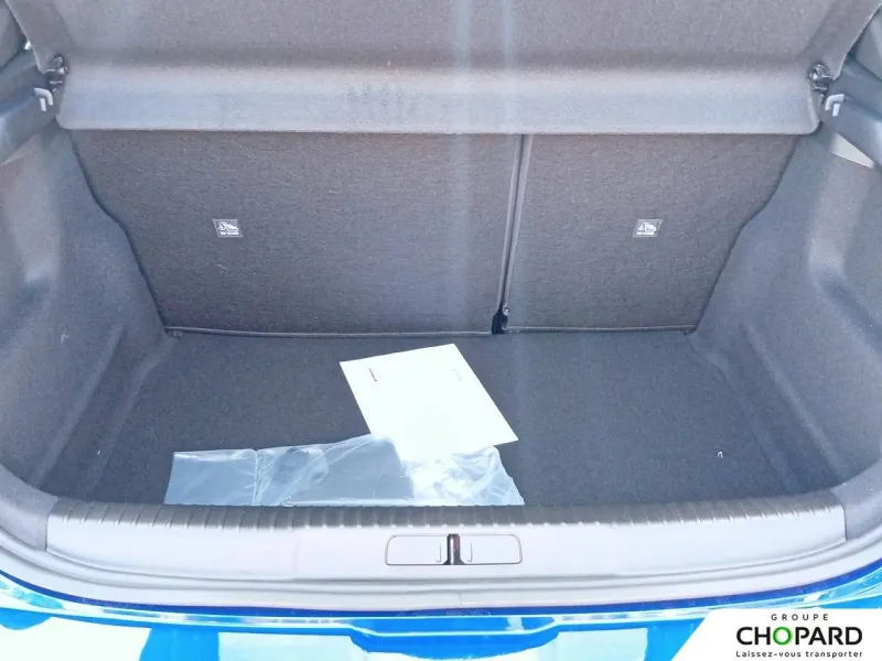 Image secondaire du véhicule 9