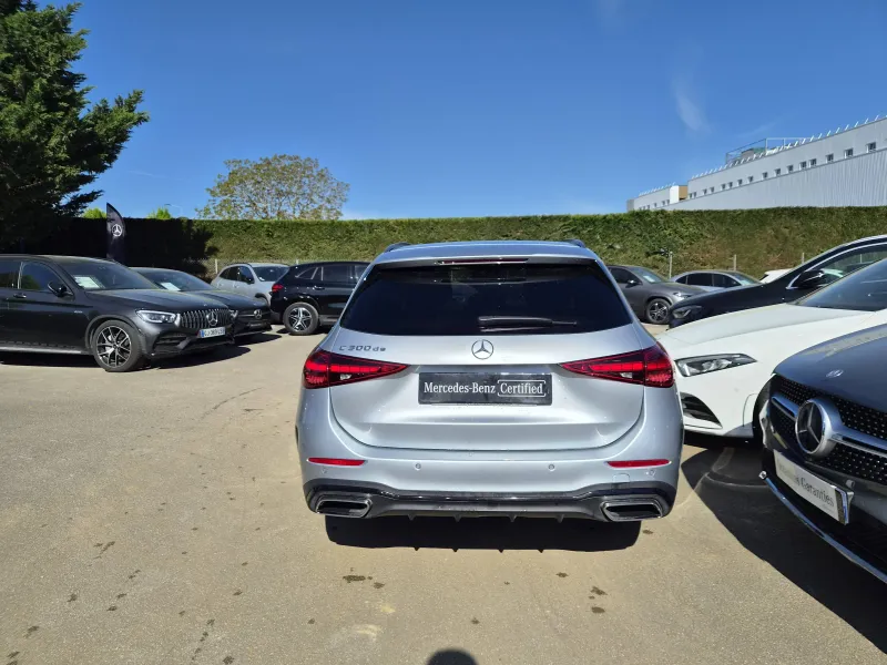 Image secondaire du véhicule 10