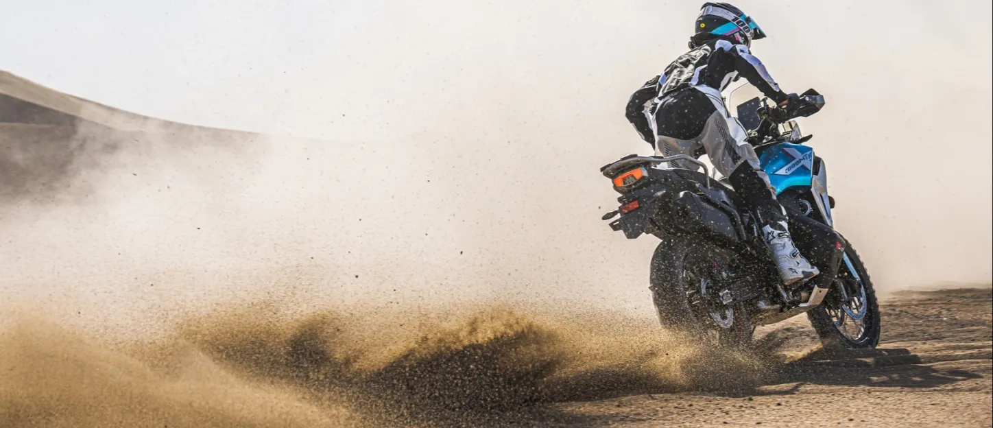CFMOTO 1000MT-X : Face arrière