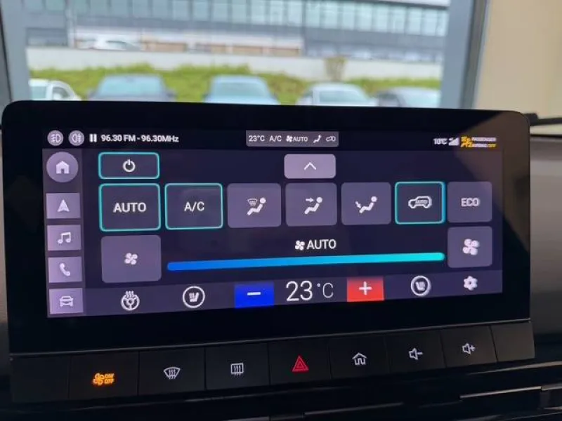 Image secondaire du véhicule 10