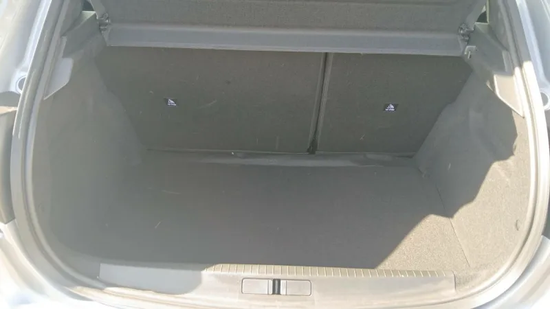 Image secondaire du véhicule 10