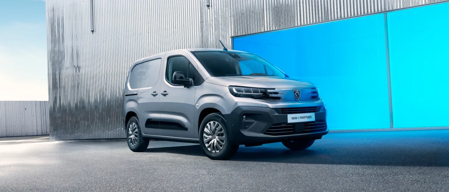 Peugeot Partner 2024 : trois quarts avant droit