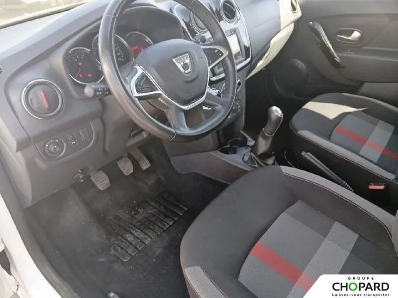 Image secondaire du véhicule 3