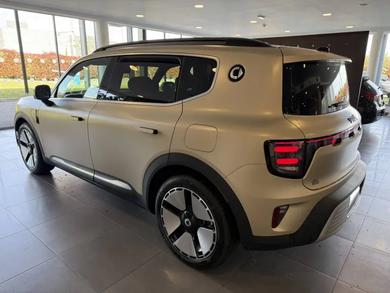 Image secondaire du véhicule 4