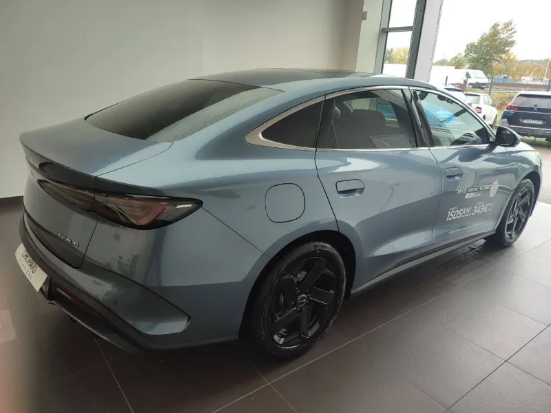 Image secondaire du véhicule 4