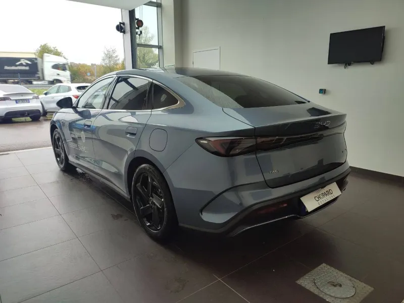 Image secondaire du véhicule 6