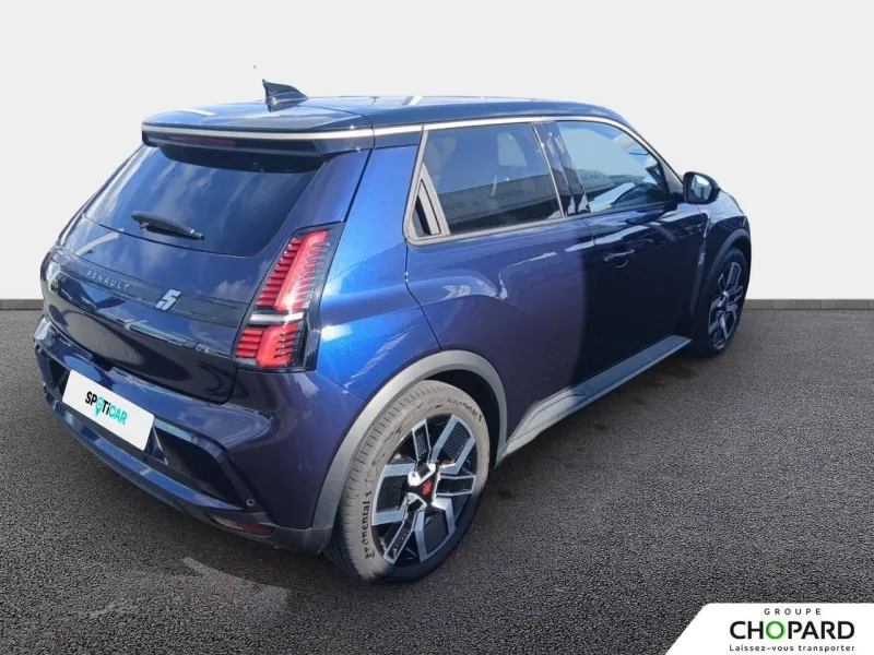 Image secondaire du véhicule 4