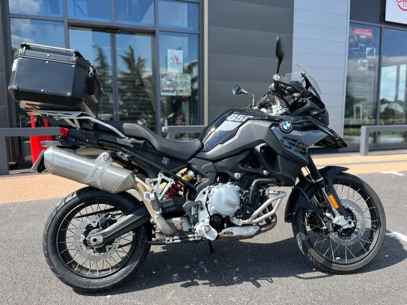 Image secondaire du véhicule 3