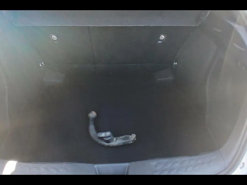 Image secondaire du véhicule 10