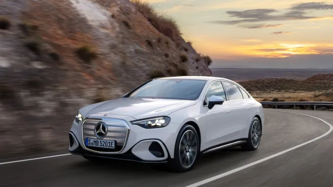 Mercedes Classe C électrique : 3/4 avant