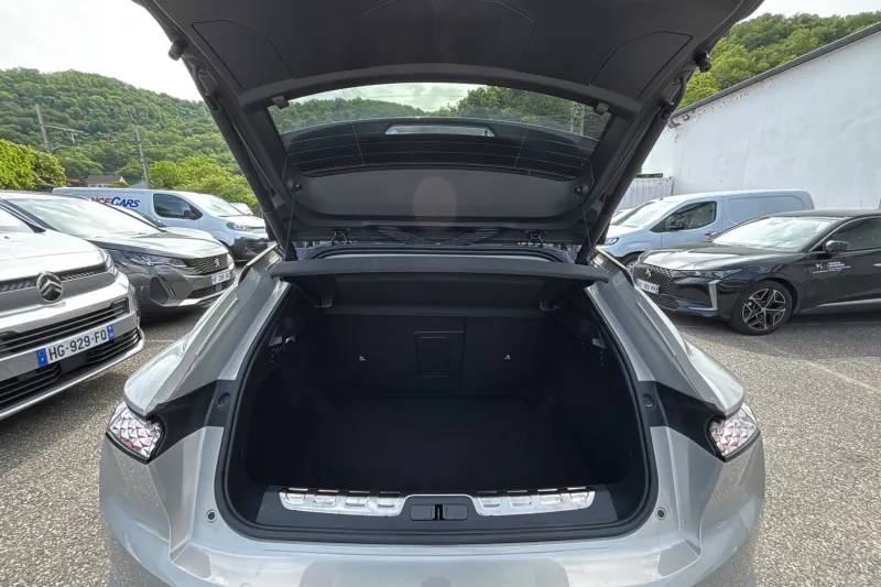 Image secondaire du véhicule 10