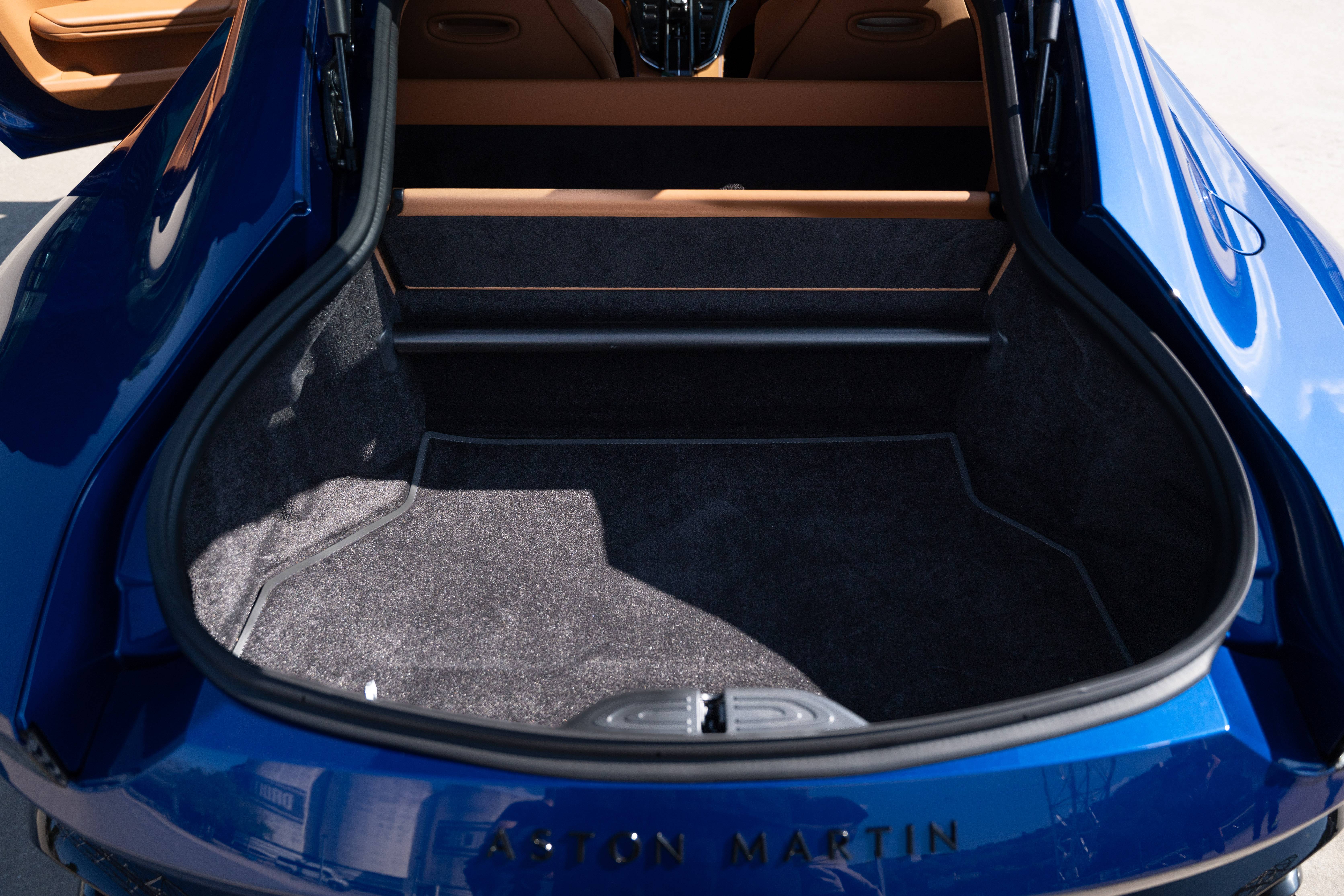 VANTAGE Vantage Coup&eacute; V8 665 ch BVA8 &mdash; 10