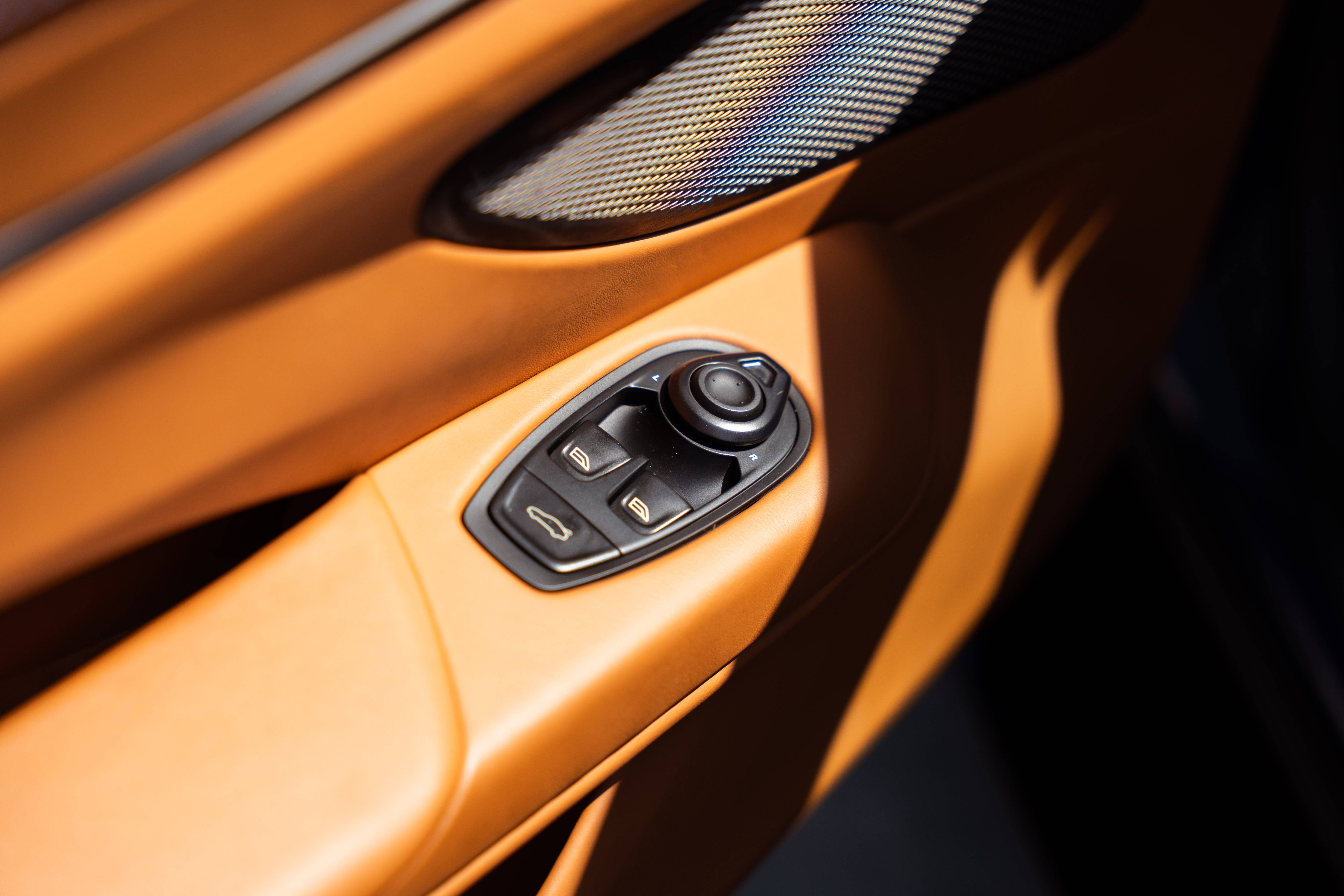 VANTAGE Vantage Coup&eacute; V8 665 ch BVA8 &mdash; 15