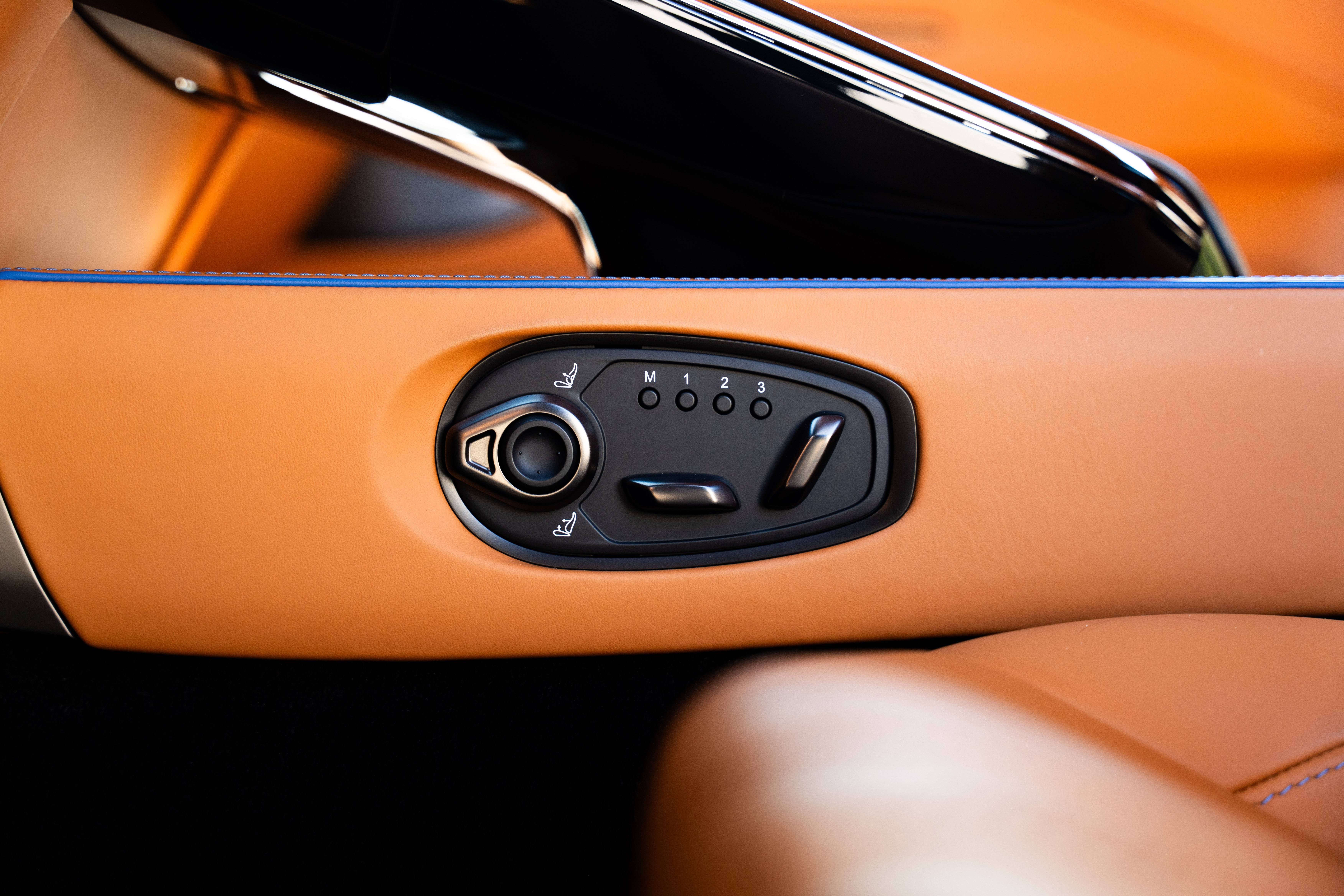 VANTAGE Vantage Coup&eacute; V8 665 ch BVA8 &mdash; 18