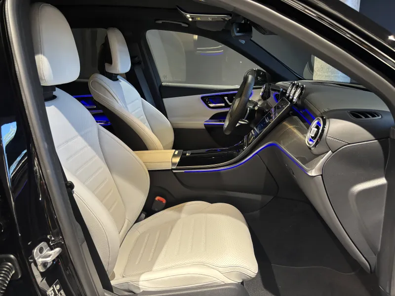 Image secondaire du véhicule 4