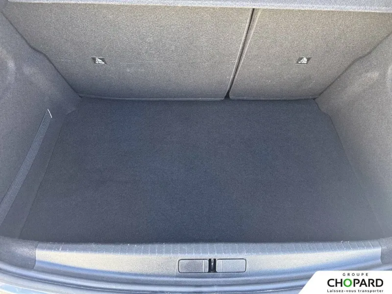 Image secondaire du véhicule 9