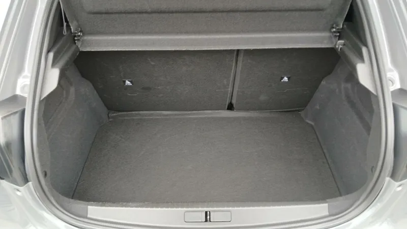 Image secondaire du véhicule 10