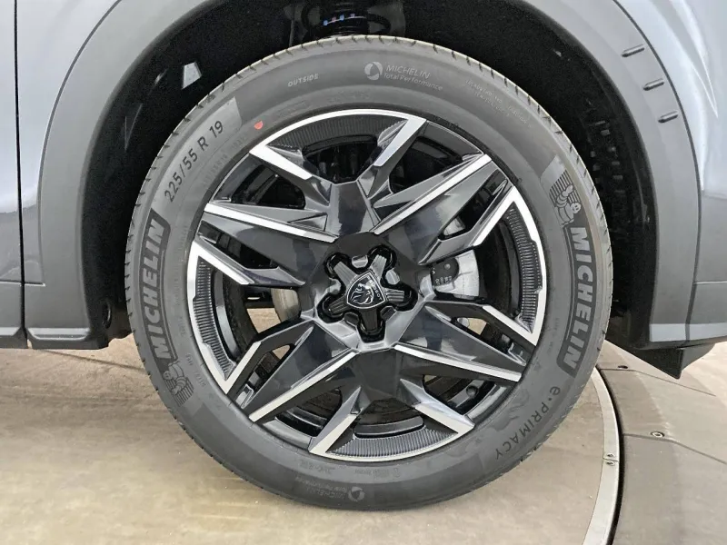 Image secondaire du véhicule 8