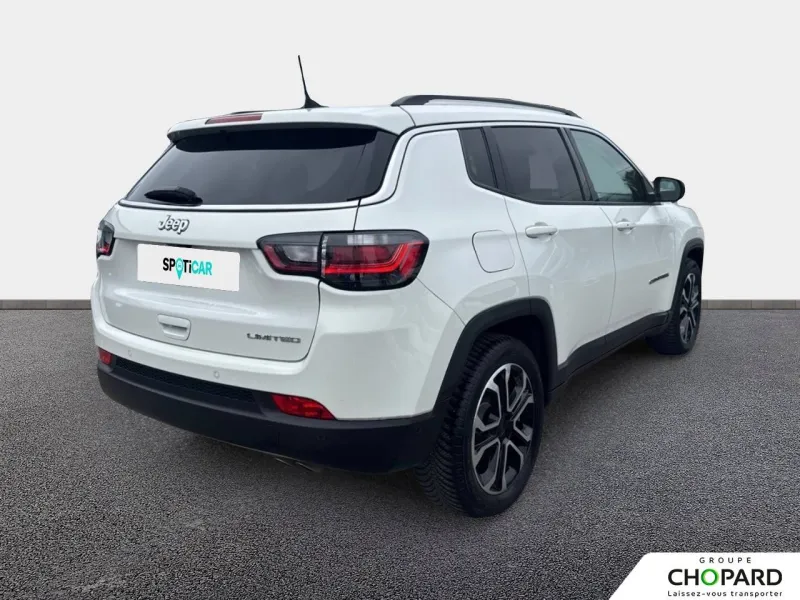 Image secondaire du véhicule 4