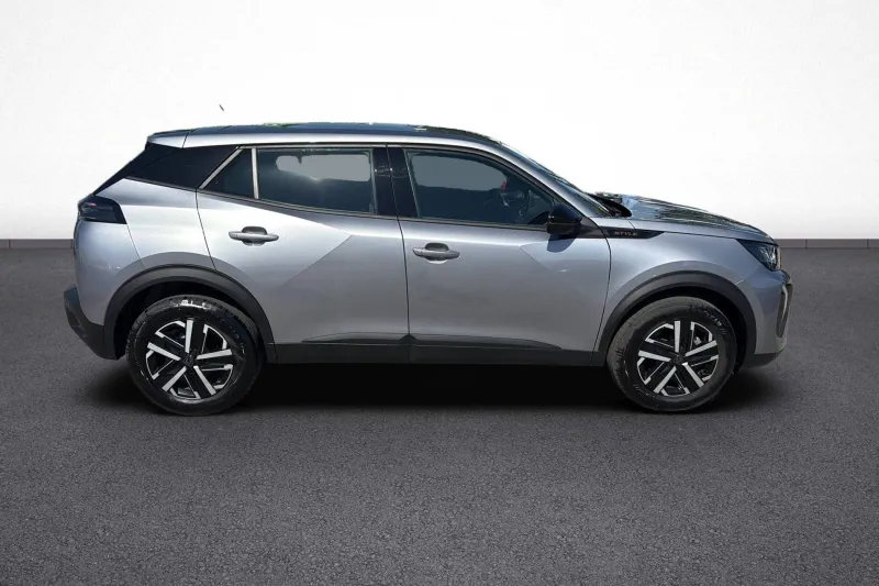 Image secondaire du véhicule 8