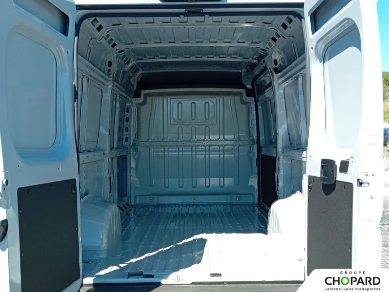 Image secondaire du véhicule 9