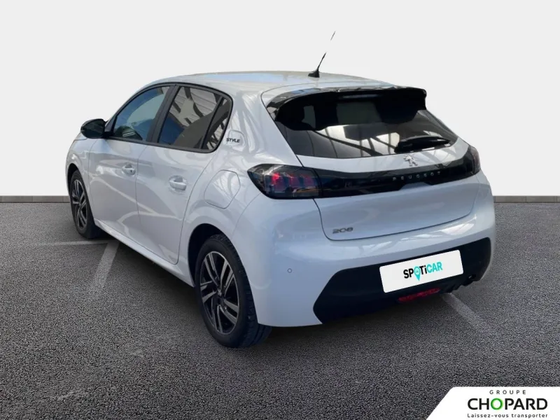 Image secondaire du véhicule 8