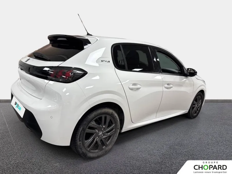 Image secondaire du véhicule 9