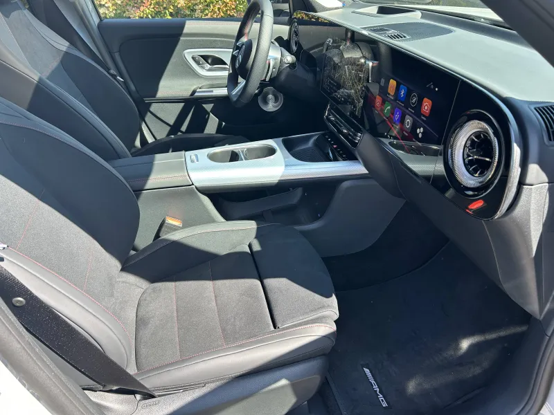 Image secondaire du véhicule 4