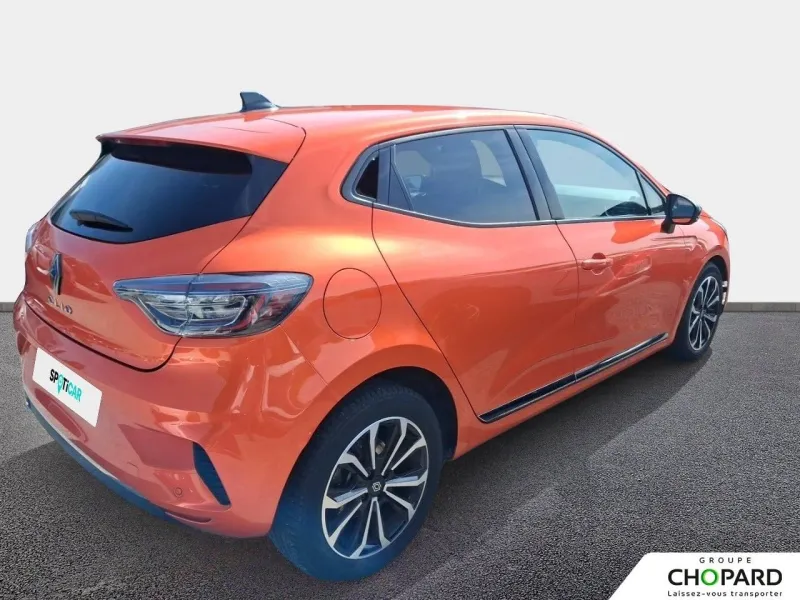 Image secondaire du véhicule 9