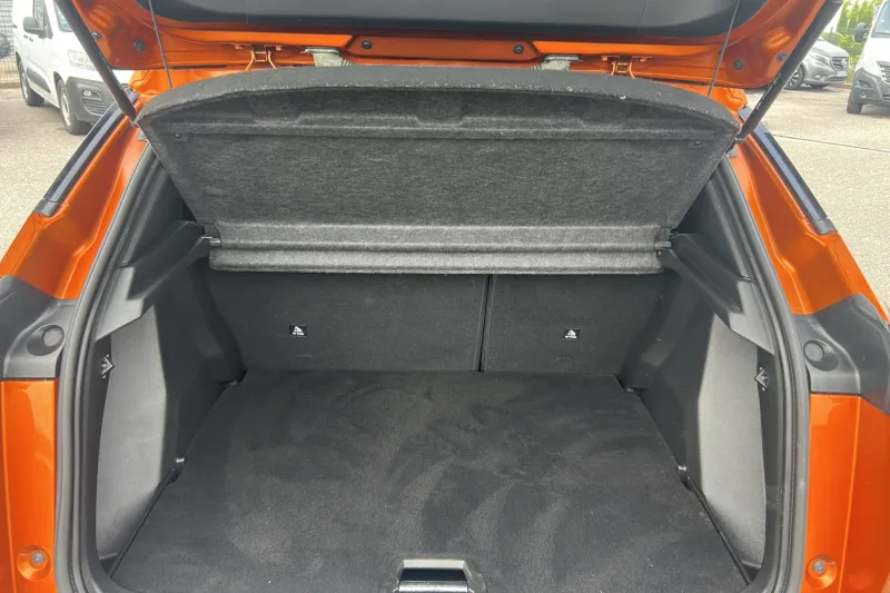 Image secondaire du véhicule 10