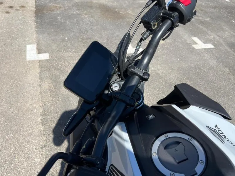 Image secondaire du véhicule 4