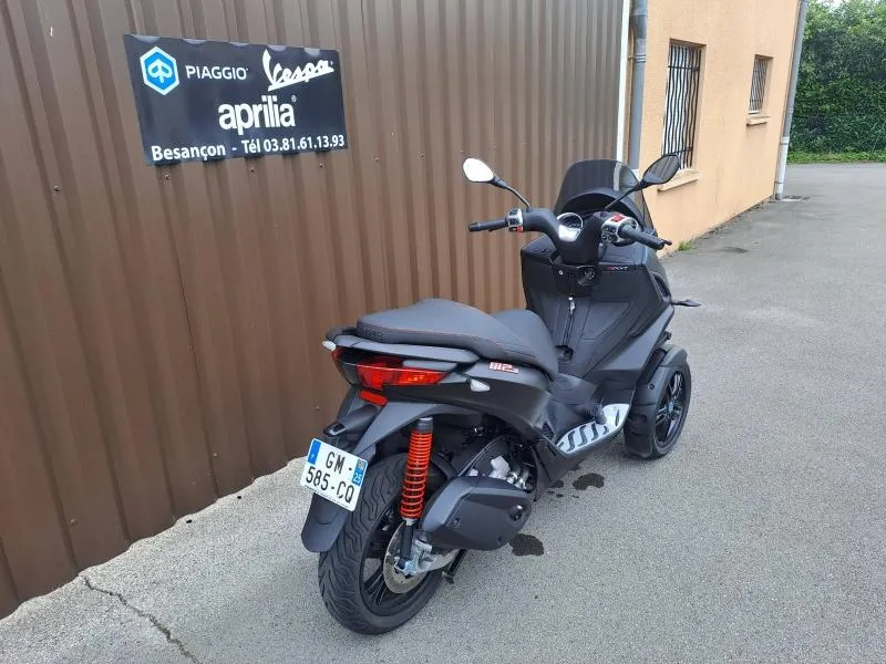 Image secondaire du véhicule 4